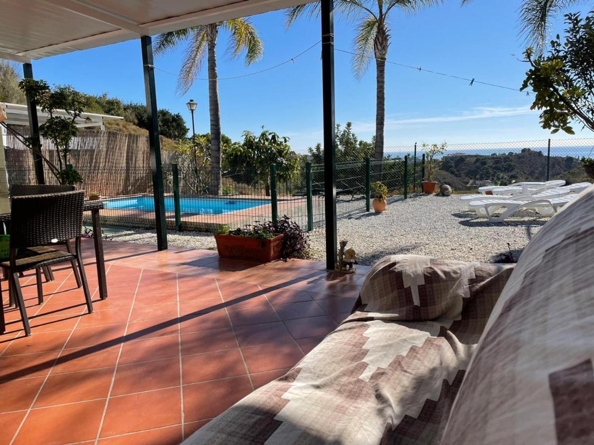 Villa La Paz Benajarafe Bagian luar foto